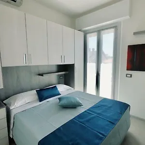 2* Hotel California